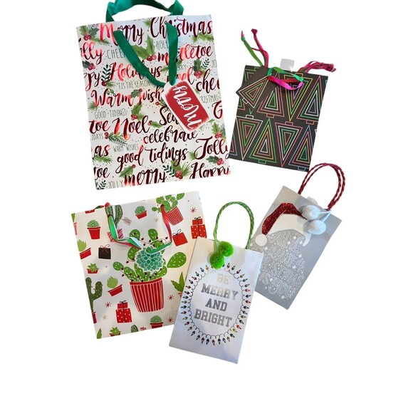 Christmas Gift Bags New LOT 21 Various Sizes  and Designs NWT - Picture 1 of 6